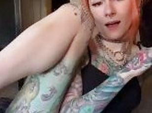 Masturbation, Mamelons, Orgasme, Chatte (Pussy), Doigtage, Rousse, Percé, Mignonne, Solo, Goth