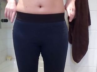 Showing my round butt in yogapants - undressing