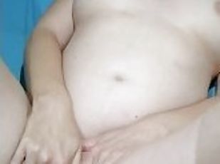 Büyük göğüsler, Kadının cinsel organına dokunma, Kocaman (Huge), Mastürbasyon (Masturbation), Kamu, Amcık (Pussy), Amatör, Güzellik, Orta yaşlı seksi kadın, Sarışın