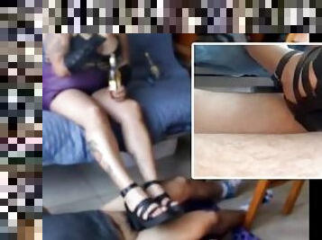 latina, budak, sperma, wanita-simpanan, aktivitas-seksual-dengan-melibatkan-kaki-untuk-meningkatkan-gairah-sex, dominasi-perempuan-dalam-sex, kulit