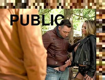 Shameless lovers fuck in the public place