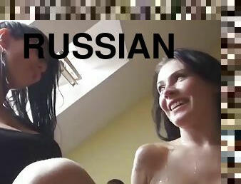 rus, üstüneyüzüne-boşalma, masaj, toplu-cinsel-ilişki, vajinadan-sızan-sperm, grup-sex, kıç-butt