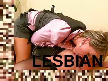 Two hot lesbians piss each other