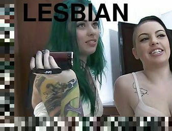 Kinky lesbian eats pussy