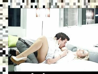 Nicole Aniston erotic blowjob and sex