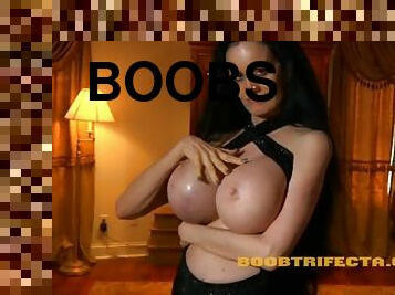 Sofia Staks Boobs Show in Black