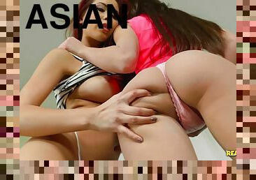 asyalı, parti, amcık-pussy, bir-deri-bir-kemik, oral-seks, lezzo, grup-sex, yüzle-ilgili, meni, avrupalı