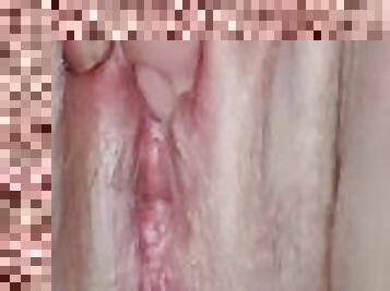 klitta, masturbation, fitta-pussy, fingerknull, sprut, tight, rakad, vit, vått, liten