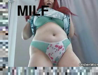 Redhead bbw milf roxee robinson does a slow striptease