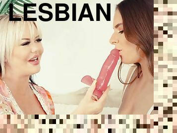 gros-nichons, masturbation, lesbienne, milf, ados, jouet, maman, blonde, britannique, mère