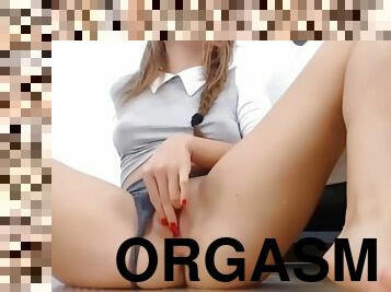 Hot teen orgasming and squirting like crazy