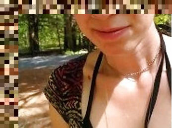 public, chatte-pussy, amateur, milf, jupe-en-l’air, fétiche, solo, parc