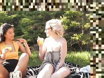 Sexy Lesbian Babes Have Sex Outdoors - Big tits brunette and blonde