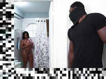 Masked robber suits this thick Latina MILF with his BBC