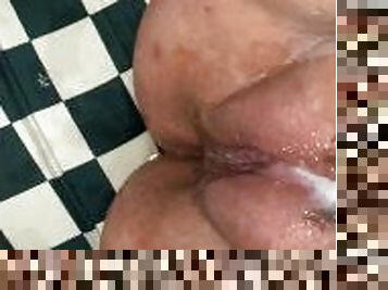 .Wet fat squirting pussy.