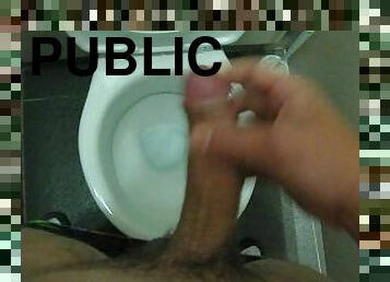 masturbation, vieux, public, amateur, ejaculation-sur-le-corps, vintage, ejaculation, toilette, plus-agée, solo