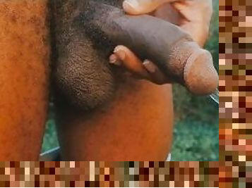 ????Hairy Black Dick PEE Outside????