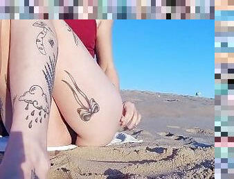 en-plein-air, pisser, public, amateur, cam, plage, voyeur, pieds, solo, tatouage