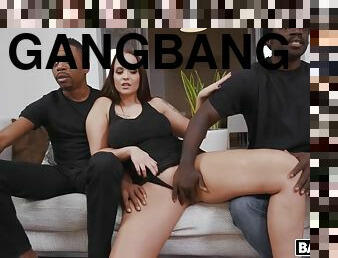 Interracial Dp Gangbang With Freddy Gong And Jennifer Mendez
