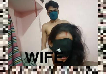 Apni Wife Ko Ghar Aye Dost Ke Samne Choda Dost Ne Video Bnaya Aur Maza Liya