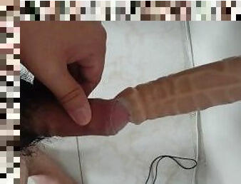 Cum in Dildo