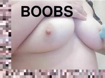 schoolgirl reveals boobs