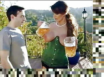 Boobs &amp; beer: match made in heaven