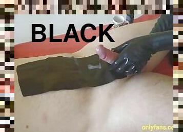 orgasme, amateur, maison, branlette, black, femme-habillée-mec-nu, ejaculation, latex, boules, maîtresse