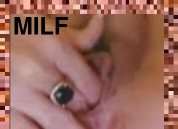 Milf masterbates