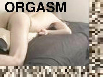 orgasme, bøsse, trusser, sperm, solo, røvhul, smæk