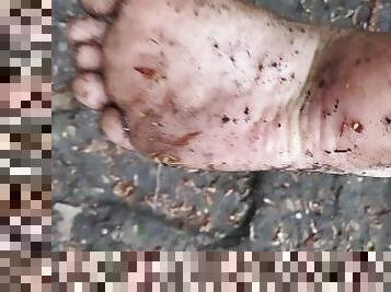 Dirty latina girl dirty feet outside foot porn