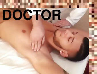 Miracle Doctor - examination of a football player