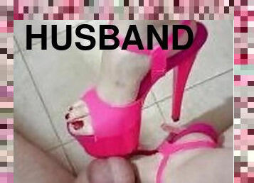 My husband cums on my high heels ????