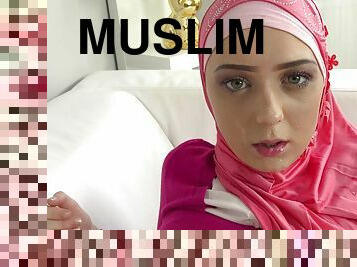 Isabela De Laa & Max Dior in Horny Dude Madly Fucks Muslim Bush - Porncz