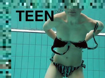 Nina Markova Mega Sexy Teen Underwater