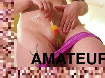 masturbation, bröstvårtor, orgasm, fitta-pussy, amatör, brudar, leksak, blond, piercad, ensam