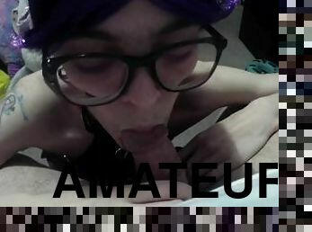 lunettes, amateur, fellation, ejaculation-sur-le-corps, fellation-profonde, sur-le-visage, ejaculation, bite, ringard