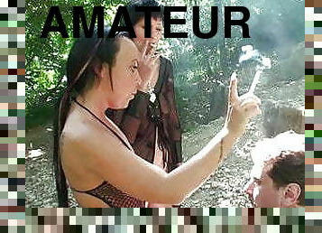 en-plein-air, pisser, amateur, hardcore, bdsm, humiliation, femme-dominatrice, fessée