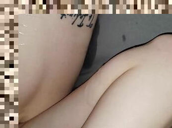 masturbation, amateur, babes, ejaculation-sur-le-corps, milf, ejaculation, blonde, fétiche, tatouage, petits-seins