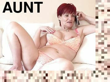 gros-nichons, mature, granny, rousse, tante, britannique, gros-seins