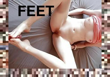 Footjob? ! Yes! The long slender legs of the beautiful Elena Ross in action!