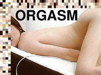 Aliya Brynn Vibrates Her Pussy to Orgasm