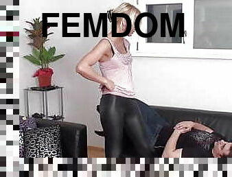 teenager, hardcore, bøsse, bdsm, slave, blond, smerte, elskerinde, ydmygelse, femidom