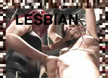 gode-ceinture, lesbienne, rousse, fétiche, fessée