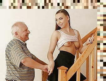 papa, vieux, fellation, ados, gangbang, dad-girl, jeune-18, européenne, euro, plus-agée