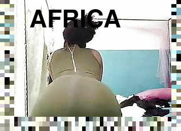 Round African Ass