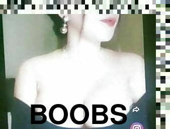 Boobs show 