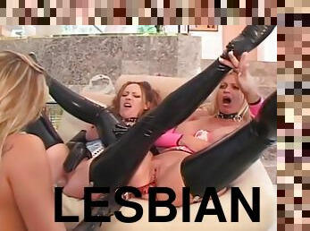 לסבית-lesbian, שלישיה, פטיש, גומי