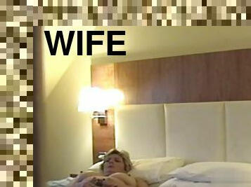 Hidden mast - wife in hotel