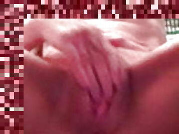 masturbation, orgasm, fitta-pussy, kvinnligt-sprut, amatör, mogen, milf, mamma, fingerknull, close-up